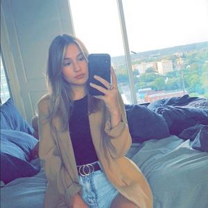 Meet your Posher, Alexa